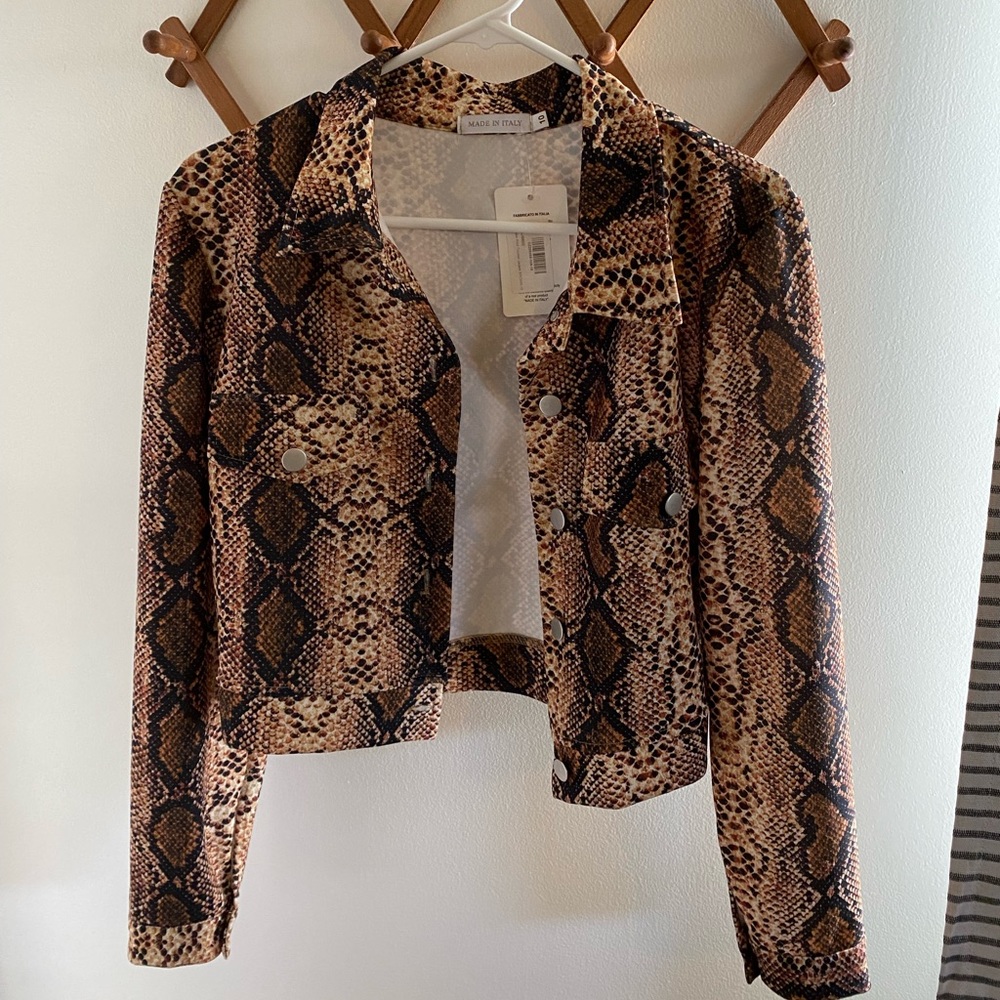 Cropped Snakeskin Jacket | Lightweight | Boohoo | Size 10
